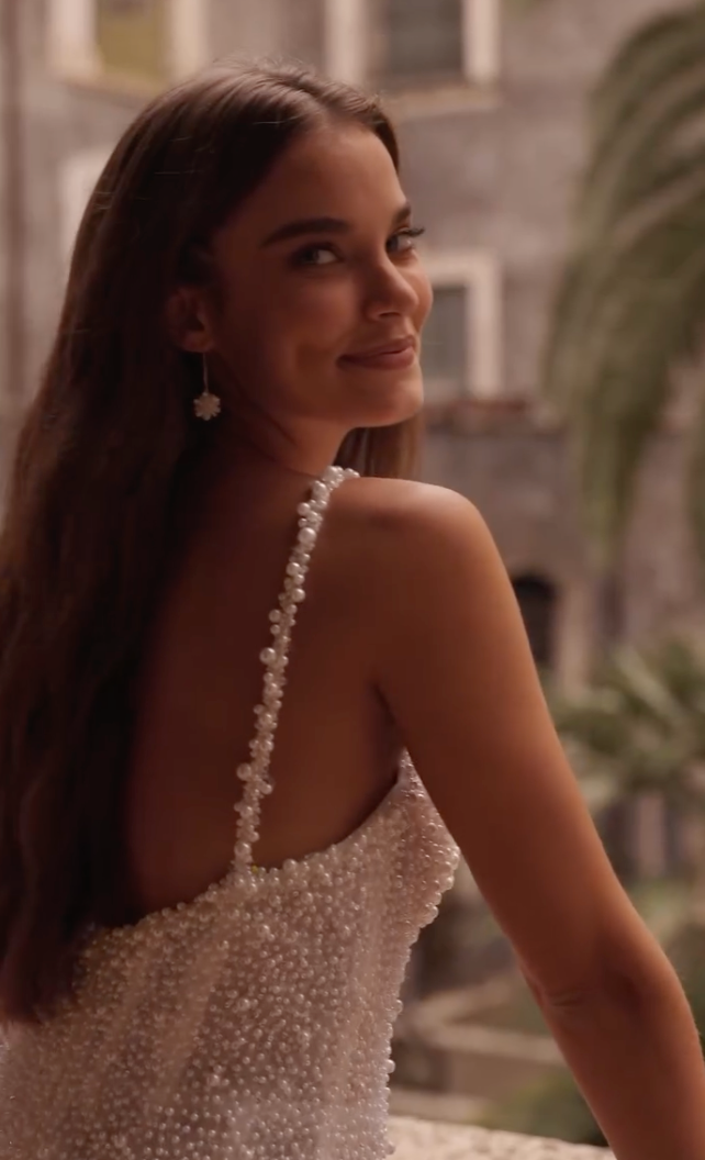 Woman wearing the Old Money Collection Couture Zona Romantica Mini