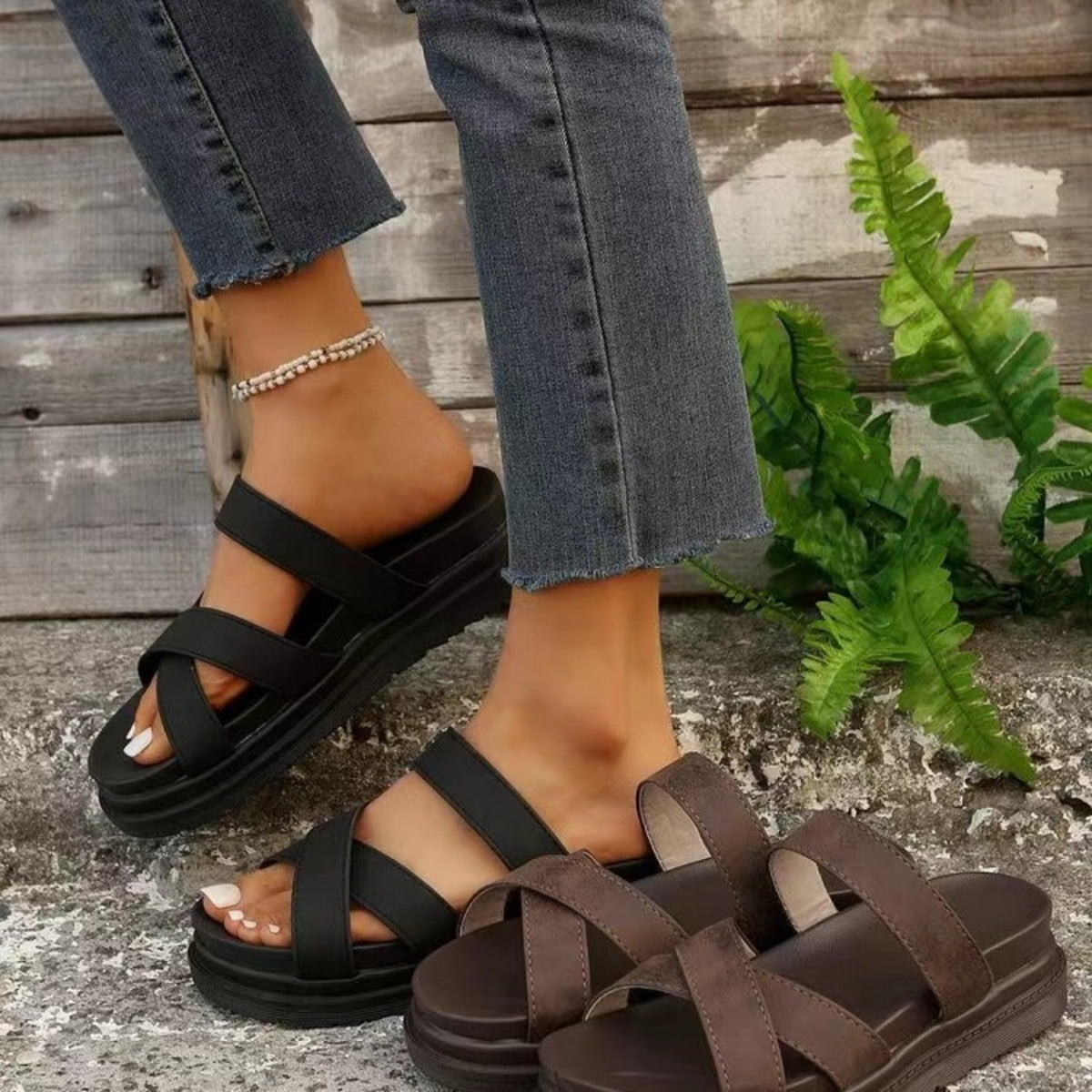 Pierson Flat Sandals