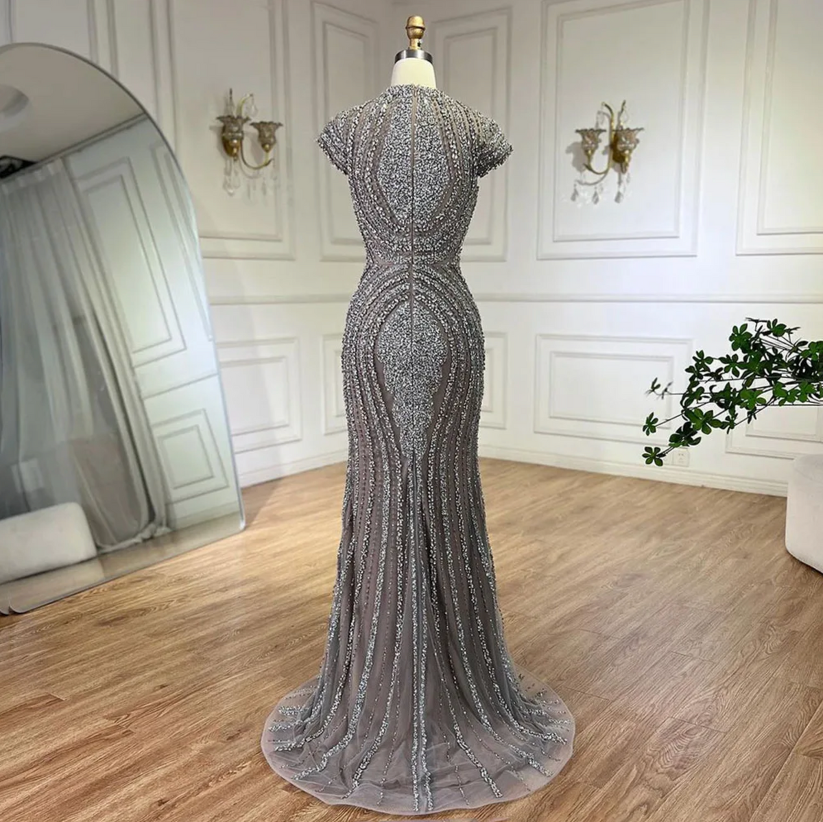 Rakuba Gown