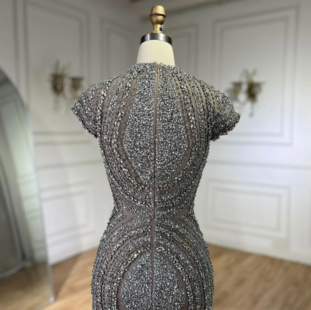 Rakuba Gown