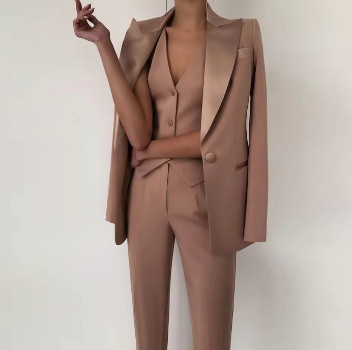 Woman wearing the Old Money Collection Couture De Longpre Suit Set