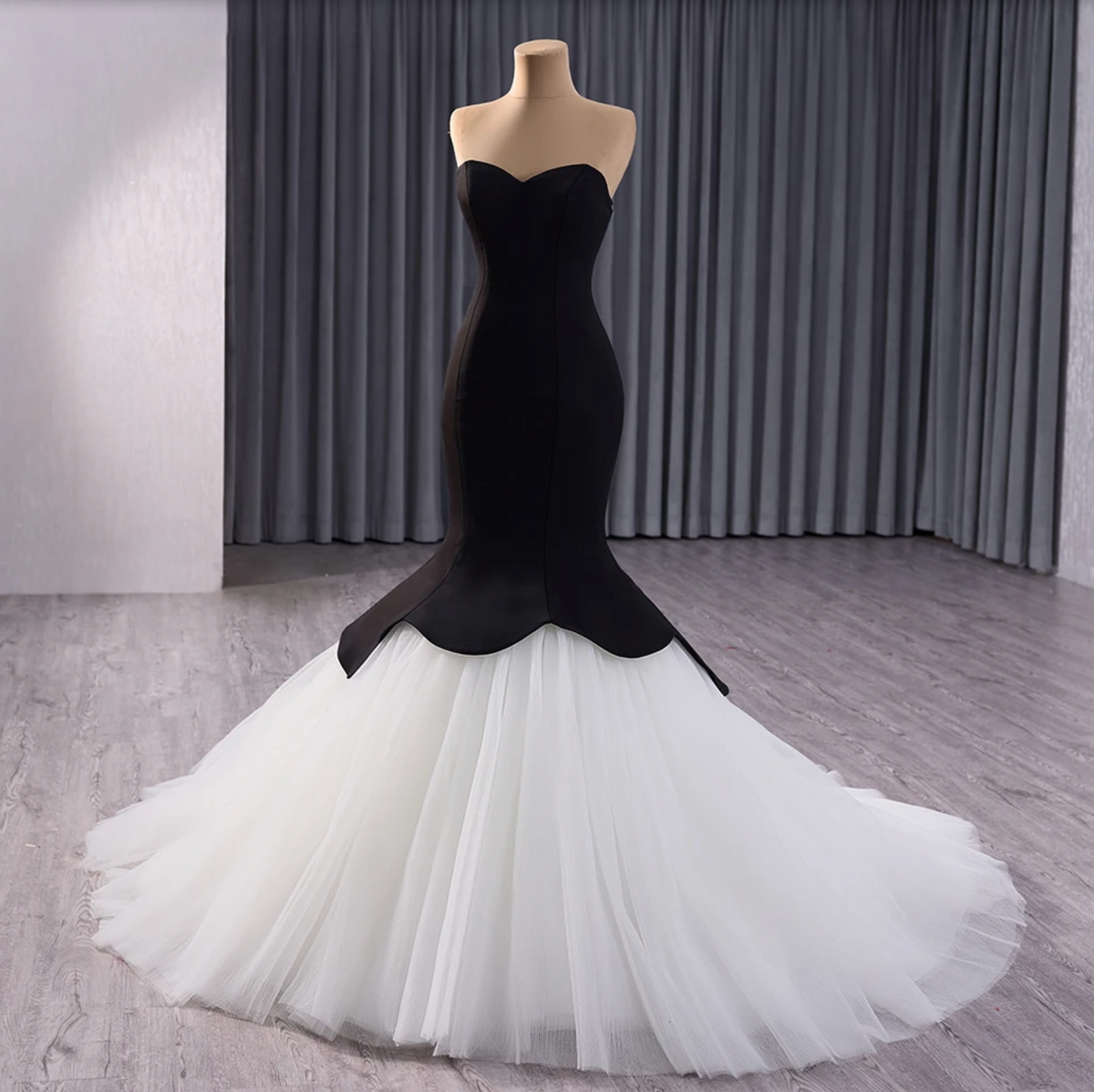 Hepburn Audrey Gown - Customized