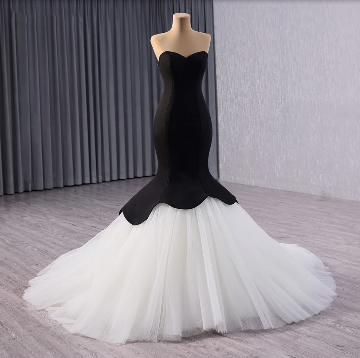 Hepburn Audrey Gown - Customized