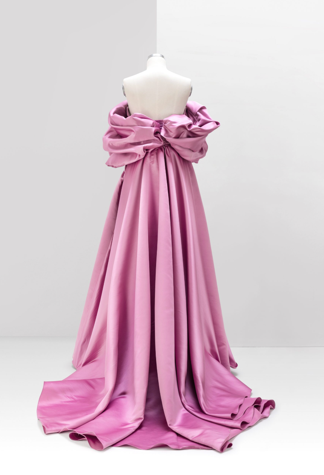 F1 Gown