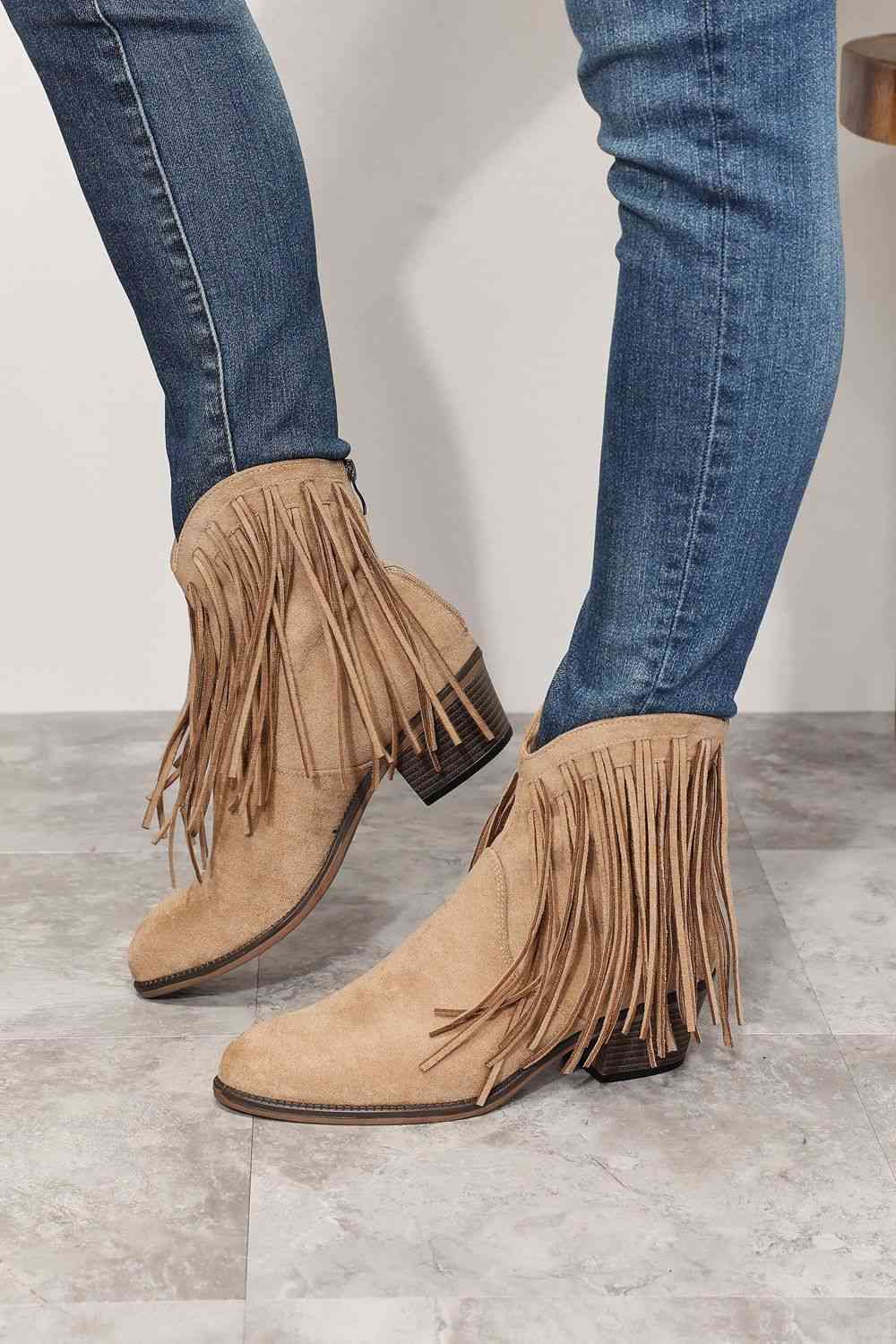 Legend Ankle Boots