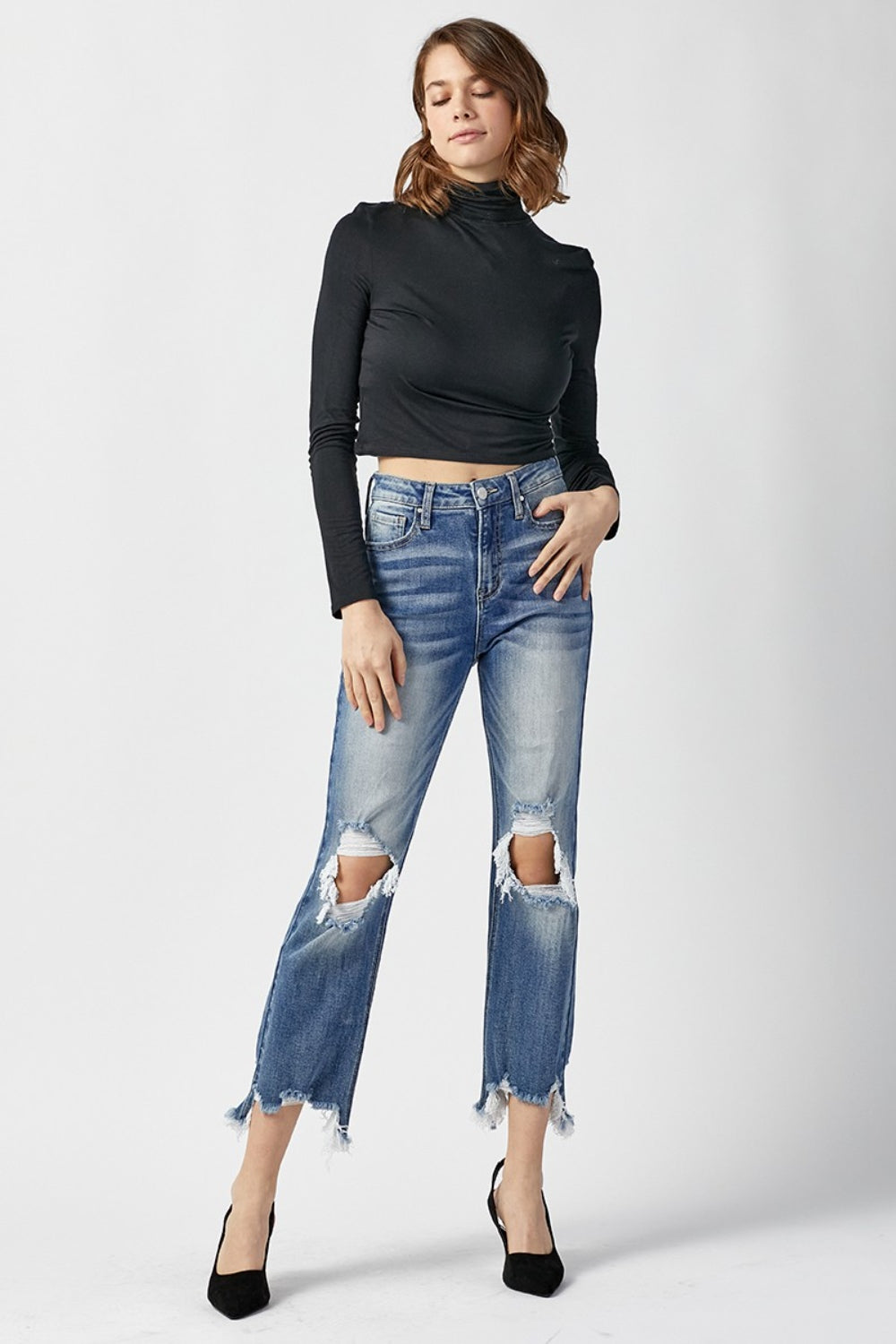 Frayed Hem Cropped Straight Jeans