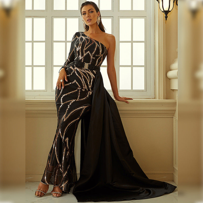 Small Tail Evening Gown