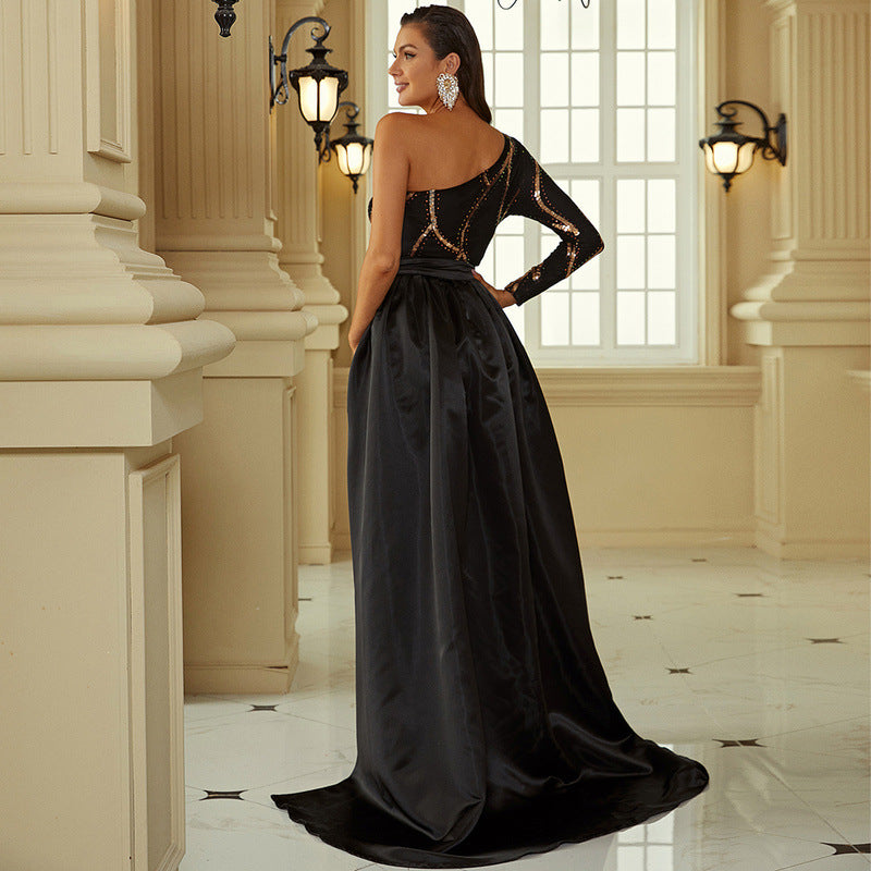 Small Tail Evening Gown